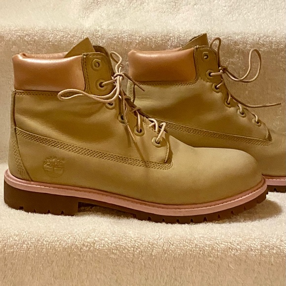 LIKE NEW! TIMBERLAND Waterproof Heritage Boots in Pink & Beige - Picture 8 of 12